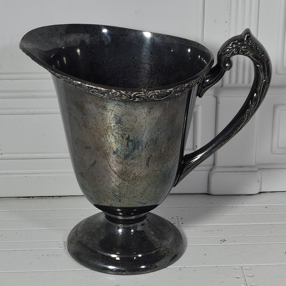 VINTAGE ROSE SCROLL BENEDICT PERIOD PLATED NICKEL SILVER CREAMER E.P.N.S. 7310